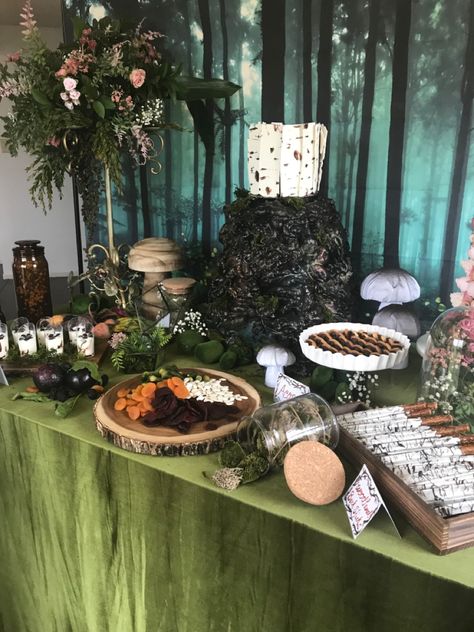 Whimsical Forest Party Decor, Indoor Enchanted Forest Party, Dark Forest Birthday Party, Enchanted Forest Picture Backdrop, Magic Forest Party Ideas, Magical Forest Party Decor, Enchanted Winter Forest Birthday Party, Fantasy Forest Party Decorations, Dark Forest Party Theme