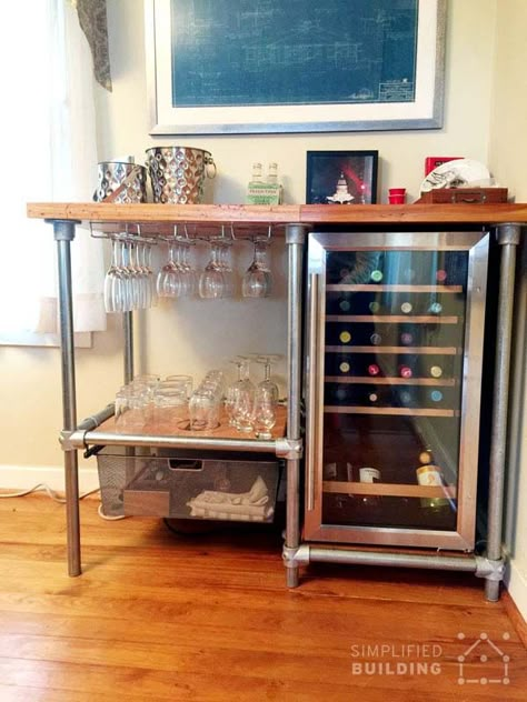 DIY Beverage Cart Built with Pipe (Steps to Build Your Own)  #KeeKlamp #DIY #beveragecart #pipefurniture Refrigerator Ideas, Beverage Cart, Diy Bar Cart, Pipe Table, Gold Bar Cart, Diy Home Bar, Drink Cart, Diy Pipe, Pipe Furniture