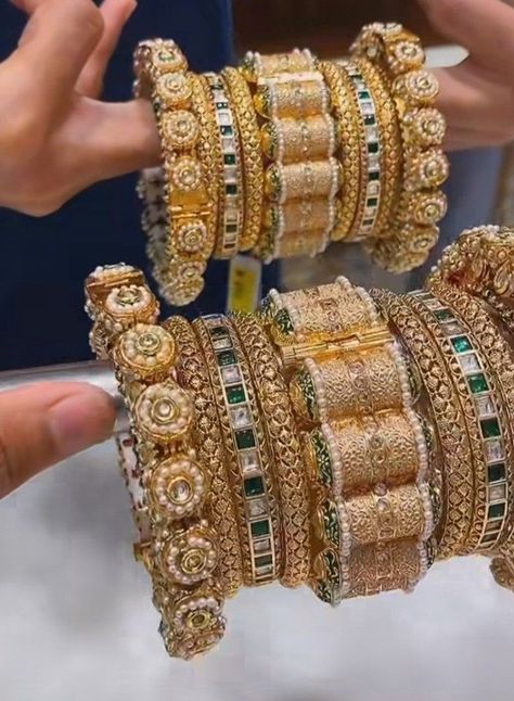 Bridal Kada Design, Wedding Jewellery Designs, Rajputi Jewellery, Bridal Jewelry Sets Brides, Bridal Jewellery Inspiration, Wedding Jewelry Sets Bridal Jewellery, Indian Wedding Jewelry Sets, Bridal Jewelery, Indian Bridal Jewelry Sets