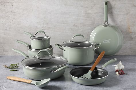 The Cravings by Chrissy Teigen 12 pc. Nonstick Aluminum Cookware Set includes all the pots, pans and tools you need for cooking and entertaining at home. Chrissy knows that you'll reach for these cookware essentials time and time again! Indian Spice Box, Best Nonstick Cookware Set, Cookware Essentials, Entertaining At Home, Nonstick Cookware Sets, Ceramic Cookware, Pots And Pans Sets, Pots Pans, Chrissy Teigen