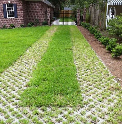 Rustic Driveway, Grass Pavers Driveway, Green Parking, Grass Paving, Driveway Concrete, Grass Driveway, Custom Wood Garage Doors, Grass Pavers, Brick Driveway