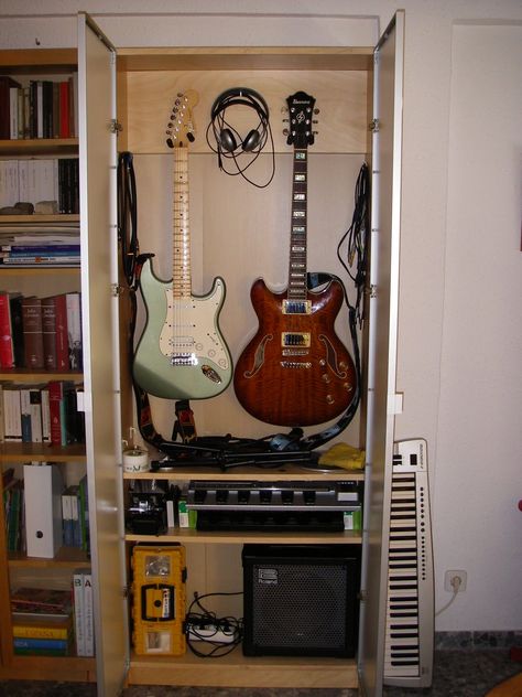 Music Furniture, Home Studio Desk, Music Room Design, Guitar Storage, Guitar Studio, Closet Studio, Guitar Display, Home Studio Ideas, Home Music Rooms