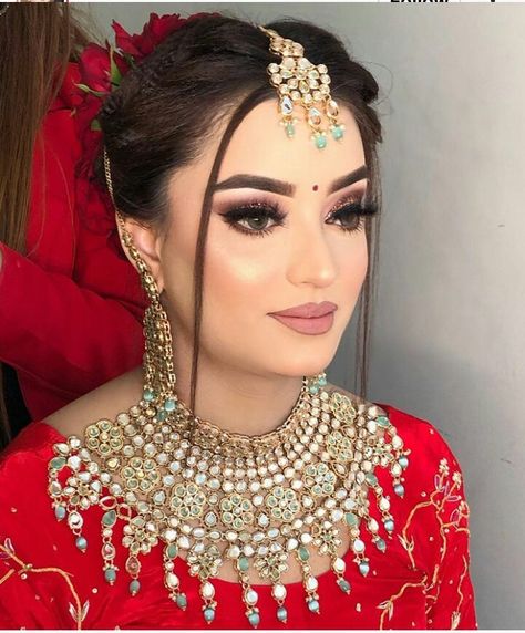 Hd makeup images / indian bridal hd makeup / preety makup / hd makeup with rose images Makeup Looks Bridal Indian, Hd Makeup Looks Bridal, Hd Makeup Looks Bridal Indian, Hd Makeup Looks, Bridal Hd Makeup, Makeup Looks Bridal, Latest Bridal Makeup, Bridal Indian, Indian Bride Makeup