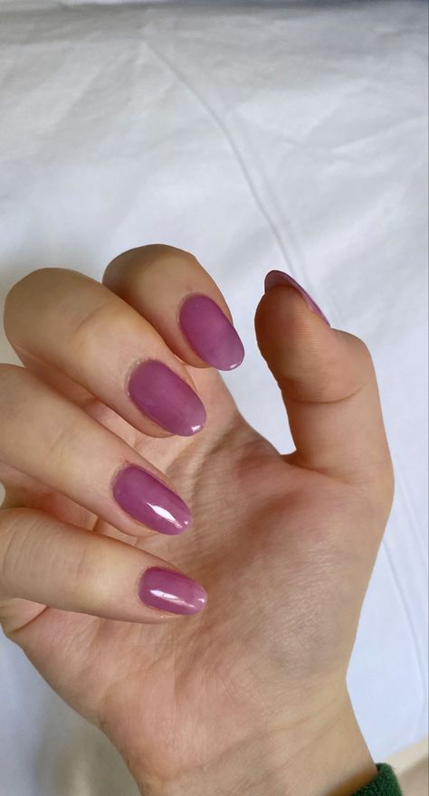 Purple Gel Dip Nails, Purple Jelly Nails Short, Pinky Purple Nail Color, Magenta Jelly Nails, Purple Pink Nail Polish, Glossy Purple Nails, Purplish Pink Nails, Light Plum Nails, Lilac Jelly Nails