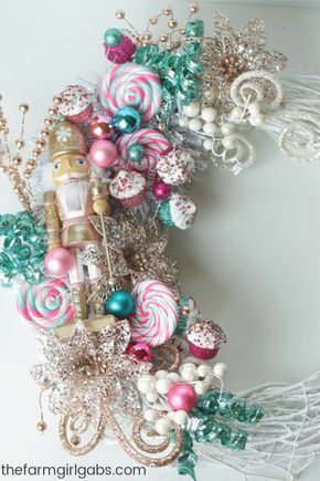 Whimsical Nutcracker, Nutcracker Wreath, Christmas Wreaths Diy Easy, Diy Christmas Wreaths, Christmas Wreaths To Make, Xmas Wreaths, Candy Christmas Decorations, Whimsical Christmas, Nutcracker Christmas