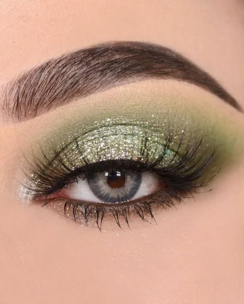 Silver Makeup, Olive Tone, Green Makeup, Colourpop Cosmetics, Dramatic Eyes, Christmas Makeup, Gel Liner, Makeup For Beginners, Brow Pencils