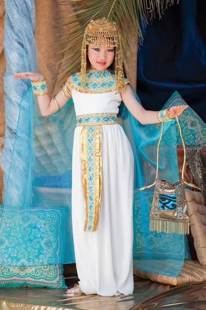 kid costumes..........I would wear this! Cleopatra Halloween, Most Popular Halloween Costumes, Popular Halloween Costumes, Costume Carnaval, Popular Girls, Popular Costumes, Diy Halloween Costumes For Kids, Holloween Costume, Diy Halloween Costumes Easy