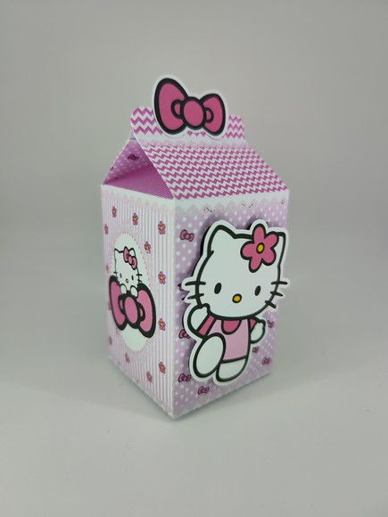 Linda Caixinha Milk com o tema Hello Kitty    As peças vão desmontadas para garantir que chegue até você sem danos, basta encaixar o fundo sem a necessidade de cola.    Kit contém: 10 caixinhas milk desontadas, medida 11,5 x 5,8cm aproximadamente, sem fita de cetim incluido e sem fita banana    * personalizamos com nome e idade.    Impresso em papel 180g de alta qualidade para garantir que não deforme.    Não encontrou seu tema? Entre em contato pelas mensagens para tirar todas suas dúvidas. Hello Kitty Pink, My Birthday, Hello Kitty, Cricut, Kitty, Birthday