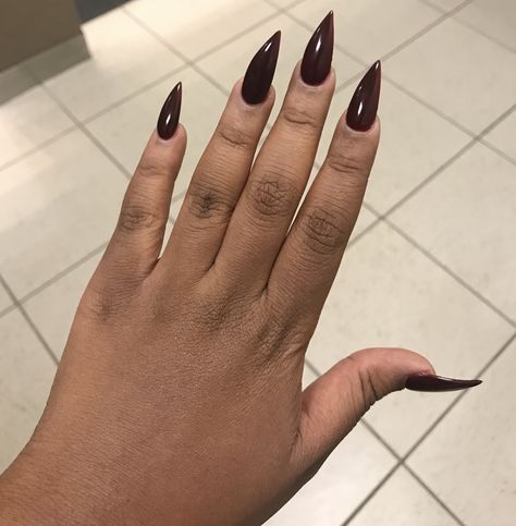 Maroon Stiletto Nails, Stilleto Nails Long, Nails Feet, Acrylic Nails Stiletto, Nail Red, Maroon Nails, Nails Stiletto, Perfect Manicure, My Nails