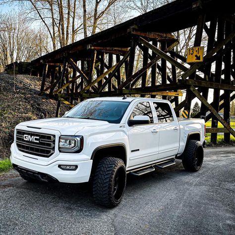 Gmc Truck Accessories, Trucks Gmc, Gmc Trucks Sierra, 2014 Gmc Sierra, Dropped Trucks, Dually Trucks, Dream Trucks, Modern Cars, Boy Toy