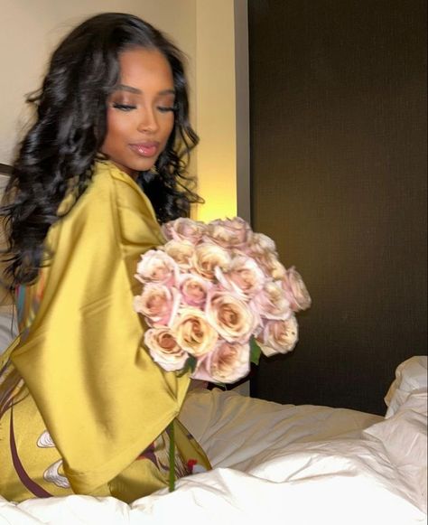 Black Femininity, Grown Women, Luxury Lifestyle Dreams, Girls World, Bouquet Of Flowers, Feminine Aesthetic, Pretty Selfies, Girly Girl, Elegant Woman