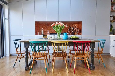 Upcycled Dining Chairs, Colored Dining Chairs, Kitchen Diner Extension, Chairs Diy, Rustic Dining Chairs, Colourful Kitchen, Kursi Bar, Rustic Dining Room, Kitchen Extension