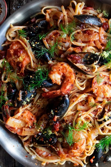 Seafood Pasta Dishes, Christmas Pasta, The Original Dish, Seafood Pasta Recipes, Seafood Pasta, Seafood Dishes, Spicy Recipes, Shallots, Fish And Seafood