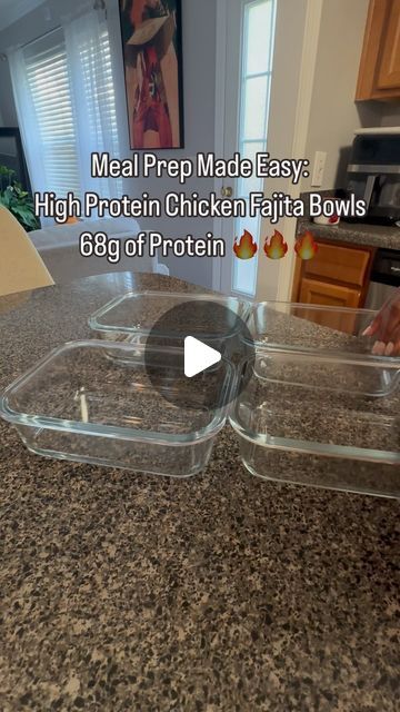 Kayla Wilkins, MS on Instagram: "Meal prepping has become my thing! Some people don’t like it, but I prefer not to cook every night and keep my grocery bill low. It has also been vital in me reaching my body goals! Here’s a super easy, delicious, filling, balanced, and high-protein chicken fajita bowl recipe that I know you will love!  Recipe: - 1 chicken breast, diced - 1/2 cup diced bell peppers - 1/4 cup red onions - 1/4 cup black beans - 1/4 cup fire-roasted diced tomatoes - Fajita seasoning (made my own) - 1/2 cup Trader Joe’s organic jasmine rice - 1/4 cup shredded cheese  ### Toppings: - Pico de gallo - Greek yogurt or sour cream (optional)  ### Instructions: 1. Assemble bowls with chicken, bell peppers, onions, tomatoes, beans, and fajita seasoning. 2. Stir well to ensure everythin Fajitas Bowl, Healthy Fajitas, Bowls With Chicken, Fajita Bowl Recipe, Chicken Bell Peppers, Fajita Bowl, Chicken Fajita Bowl, Love Recipe, Chicken Lunch