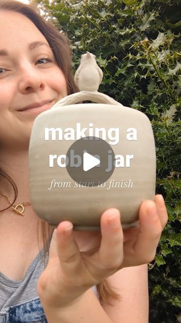 Rosie | Heath and Sea | Handmade Pottery on Instagram: "How to throw a lidded jar on the wheel - with a robin on top!  I've been slowing down in the studio and focusing more on one-off, special pieces.  This one is a gift for my uncle robin, featuring his namesake bird in place of a more traditional handle.  . . #wheelthrowing #wheelthrown #potteryvideos #potteryvideo #ceramicsvideos #ceramicsvideo #handmadepottery #handmadeceramics #makingpottery #potterywheel" Advanced Wheel Throwing, Wheel Throwing Ideas, Pottery Wheel Ideas, Ceramic Throwing, Lidded Jars Pottery, Pottery Jugs, Pottery Jars, Pottery Lessons, Clay Jar