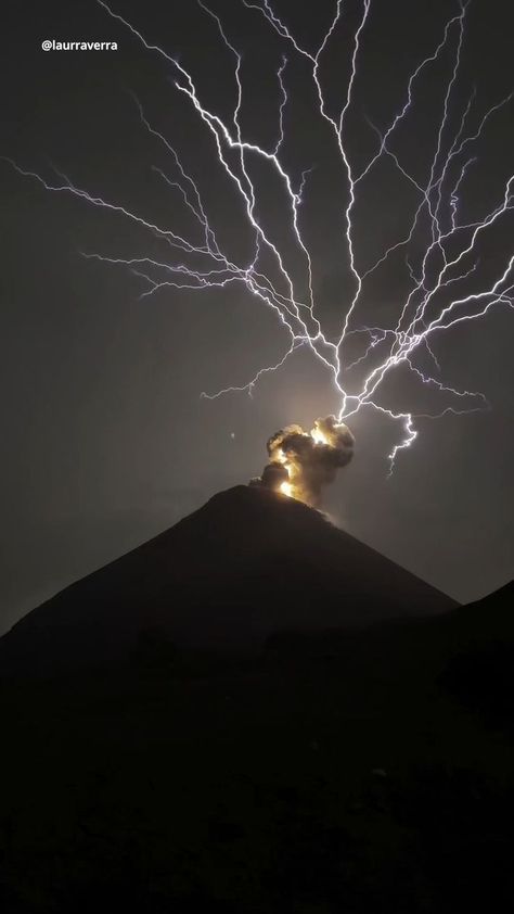 Witness the awe-inspiring volcanic lightning at Volcán de Fuego in Guatemala! ⚡️🌋 This once-in-a-lifetime natural phenomenon, gifted by Mother Earth herself, is a breathtaking spectacle you won't want to miss. Perfect for nature enthusiasts and adventurers. 🌍✈️ Visit our blog for more Information & Details. Video credits goes to : @trainpal(tiktok) Volcanic Lightning, Volcano Lightning, Miss Perfect, Video Credits, Natural Phenomena, Awe Inspiring, Volcano, Mother Earth, To Miss