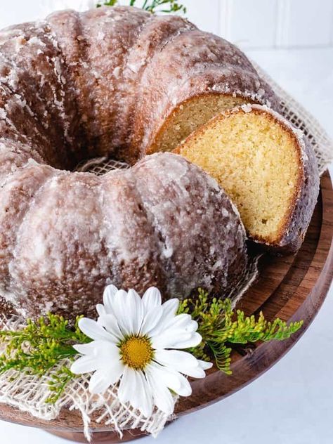 Butter Cake Recipes, Easy Butter Cake Recipe, Confectioners Sugar Icing, Powdered Sugar Glaze, Glaze For Cake, Gooey Butter Cake, Applesauce Cake, Lemon Bundt Cake, Butter Cake Recipe