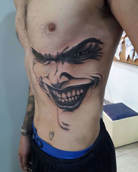 Tato Joker, Joker Face Tattoo, Chest Tattoo Drawings, Best Neck Tattoos, Mahadev Tattoo, Gangsta Tattoos, Joker Face, Joker Tattoo, Spooky Tattoos