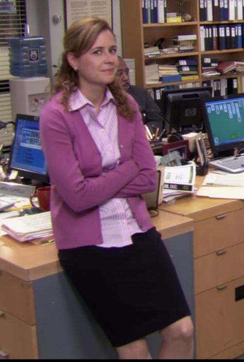 The Office Outfits, Pam From The Office, Pam Beasley, Jenna Fisher, Pam The Office, Pam Beesly, Kayley Cuoco, Jim Pam, Carol Kirkwood