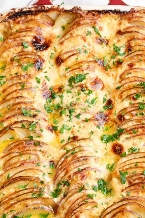 Potato Recipes Boiled, Scalloped Potatoes Au Gratin, Potatoes Au Gratin Recipe, Homemade Macaroni Cheese, Cheesy Corn Casserole, Scallop Potatoes, Au Gratin Potato Recipes, Cream Cheese Sauce, Scalloped Potato