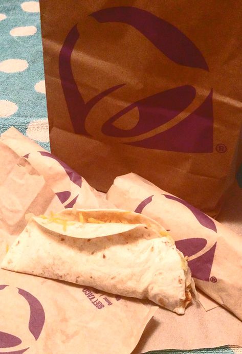 Richard Reviews Everything : Taco Bell Soft Taco Taco Bell Tacos, Flatbread Sandwiches, Bean And Cheese Burrito, Mcdonald French Fries, Garlic Pasta Sauce, Mcdonalds Chicken, Chicken Mcnuggets, Southwestern Chicken, Thai Chicken Salad