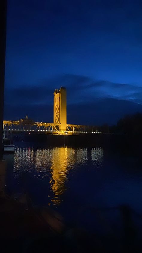 Sacramento Aesthetic, Romanticizing College, Sac State, Downtown Sacramento, Sacramento California, Best Poses For Pictures, College Life, Poses For Pictures, Sacramento