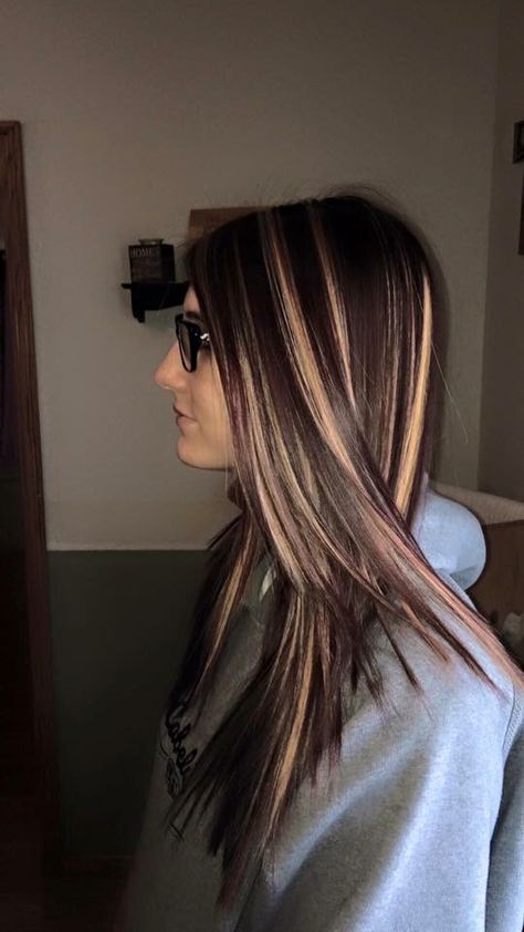 Dark Brown With Red And Blonde Highlights, Alternative Highlights, Brown Hair With Chunky Highlights, Chunky Colored Highlights, Hair Color Red Brown, Chunky Balayage, Chunky Highlights For Brown Hair, Red Brown Ombre, Highlight Types