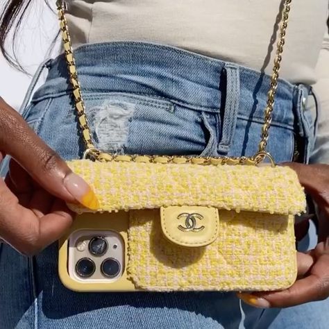 Chanel Phone Bag, Chanel Phone Case, Goyard Tote Bag, Chanel Iphone Case, Tweed Fashion, Fake Designer Bags, Diy Iphone Case, Authentic Bags, Chanel Purse