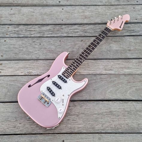 Thinline electric ukulele Electric Ukelele, Pink Ukulele, Electric Ukulele, Jazz Guitar, Drum Kit, Music Images, Ukelele, Body Electric, Drum Kits