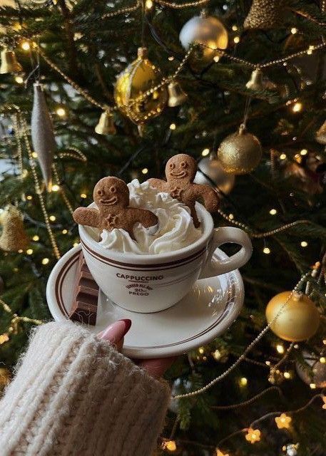 Christmas Aesthetic Coffee, A Silent Voice Anime, Christmas Dreaming, Gingerbread Latte, Christmas Vibe, How To Make Pumpkin, Christmas Wallpapers, Cute Christmas Wallpaper, Cosy Christmas