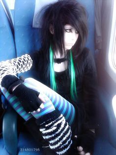 Scene Emo Fashion, Emo Scene Aesthetic, Medium Scene Hair, Scene Hairstyles, Indie Girls, Curly Scene Hair, Goth Make Up, Long Scene Hair, Indie Scene Hair