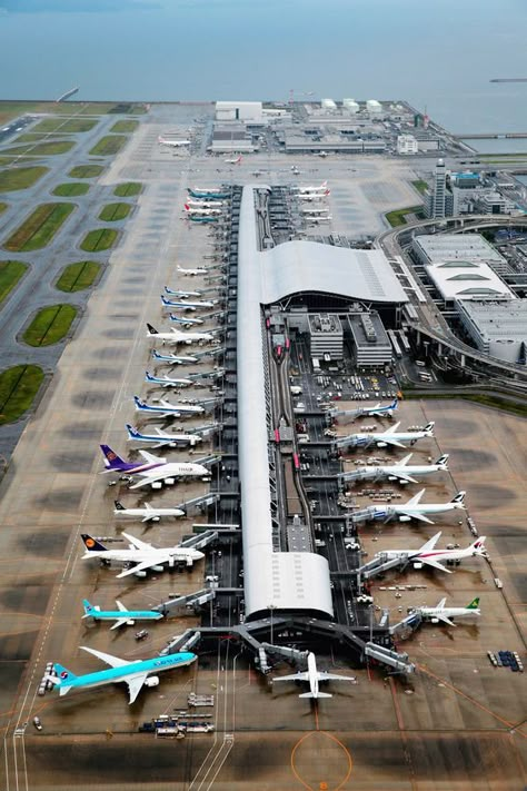 Airport Architecture, Kansai Airport, Kansai International Airport, Airplane Wallpaper, Dubai Airport, Airplane Photography, Airport Design, Cities Skylines, Airports Terminal