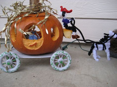 pumpkin carriage 002 by luckystar13, via Flickr Pumpkin Kids Crafts, Pumpkin Cinderella, Cinderella Diy, Carriage Pumpkin, Story Book Pumpkin, Book Pumpkin, Pumpkin Fairy House, Pumpkin Fairy, Pumpkin People