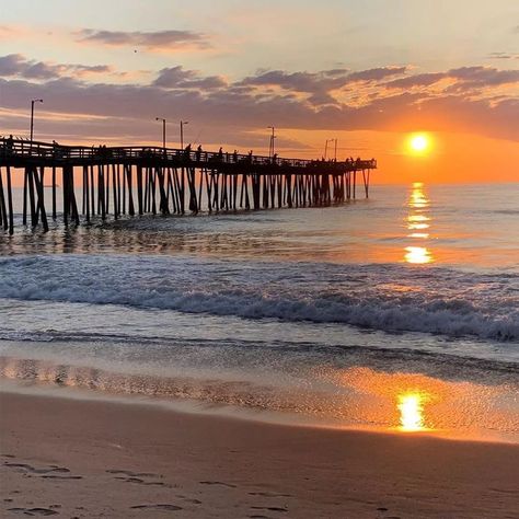 Virginia Beach Pictures, Va Beach Aesthetic, Virginia Beach Aesthetic, Coastal Academia, Forever Aesthetic, Virginia Beach Boardwalk, Neptune Statue, Manhattan Beach Pier, Extra Space Storage