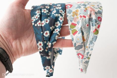 DIY Fabric Headband Sewing Pattern on polkadotchair.com Sewing Classes For Beginners, Headband Diy, Diy Unicorn, Liberty Of London Fabric, Beginner Sewing, Sewing Tutorials Free, Beginner Sewing Projects Easy, Fabric Headbands, Diy Headband