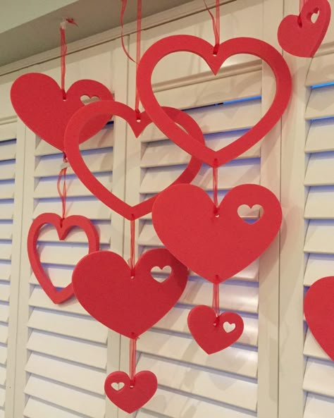 Valentines Day Decorations For Classroom Ceiling, Hearts Decorations, Handmade Valentine Decorations, Valentines Hallway Decor School, Easy Valentines Day Decorations, Letter Garland, Valentine Tablescape, Valentine Door Decorations, Valentine Table Decorations