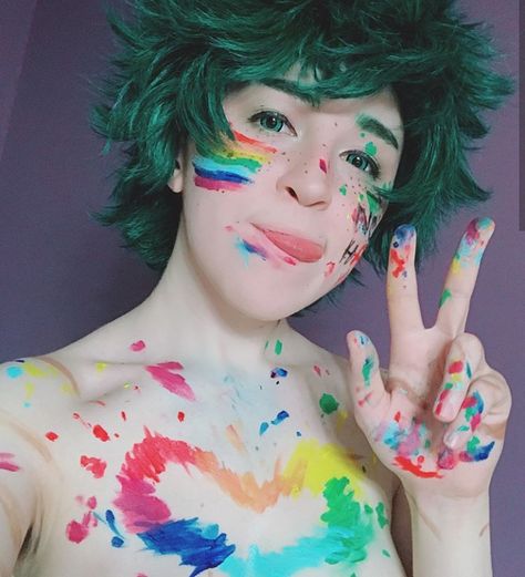 Torchnugget deku cosplay Deku Cosplay Makeup, Bakugo Deku, Todoroki Cosplay, Deku Cosplay, Mha Cosplay, Happy Pride, Cosplay Tips, Cosplay Makeup, Hero Academia Characters