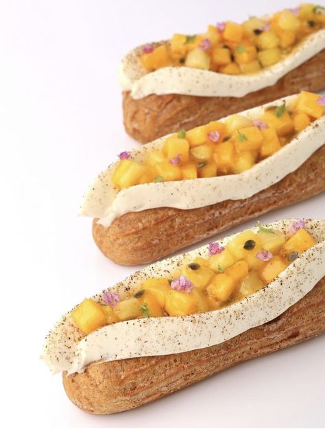 Patisserie francaise #eclair #eclairpatissier #ananas #mangue #exoticdessert #dessert #patisserie #chef Miyazaki Mango, France Patisserie, Cheesecake Recipes Easy Homemade, Eclairs Dessert, Baking Inspiration, Arts Magazine, Dessert Plating, Coffee Business, Easy Cheesecake Recipes