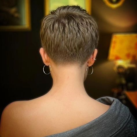 Pixie Hair Cuts, Hair Refresh, Super Short Pixie, Short Cropped Hair, Textured Pixie, Super Short Haircuts, Better Instagram, Short Hair Images, Crop Hair