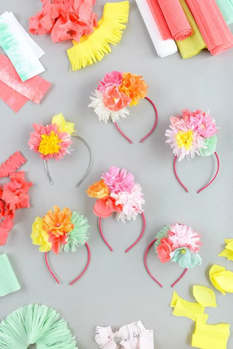 Floralheadband1 Paper Flower Headband, Flower Headband Diy, Headband Diy, Diy Flores, Fiesta Tropical, Fleurs Diy, Flower Headbands, Paper Flowers Wedding, Paper Flower Crafts