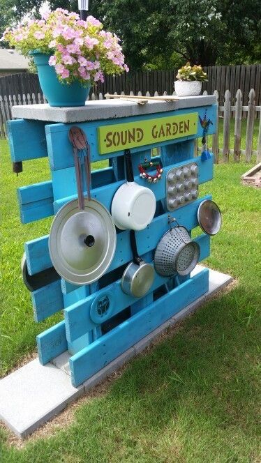 Outdoor Musical Playground, Diy Sensory Playground, Diy Backyard Toys For Kids, Preschool Outdoor Music Area, Easy Home Remodel, Outdoor Nursery Garden, Diy Preschool Playground, Garden Toys Diy Outdoor Play, Childminding Garden Ideas