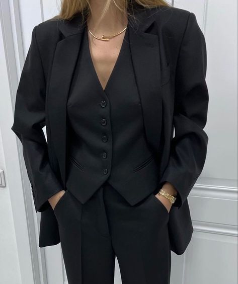 Follow @mdomanskaa for more inpo. Saved from @mnoboddy. If you know original source- plese comment. Aesthetic fashion inspirations for minimalistic, elegant and casual outfits. Black Classy Suits For Women, Woman In Suits Prom, Women Suit Masculine, Prom Woman Suits, Women Homecoming Suits, Black Suit Woman Aesthetic, Homecoming Suits For Women, Black Suit For Women Aesthetic, Black Women In Suits Aesthetic