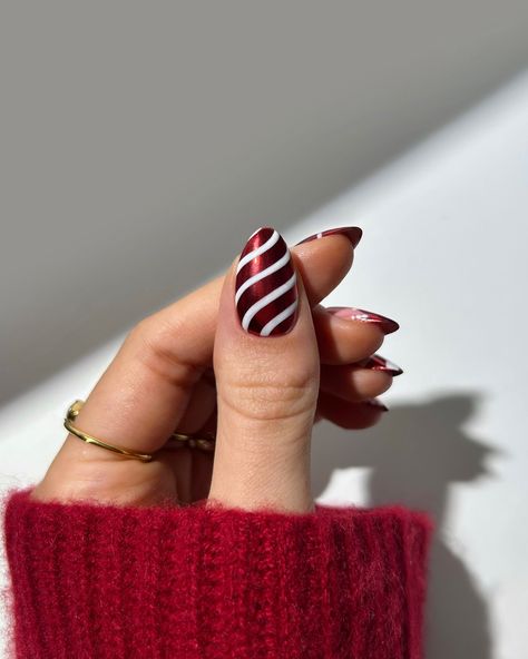 red chrome christmas mix and match 🎁🎀❤️✨ rings from @suryachamak - code NAILOLOGIST20 for 20% off #nails #nailinspo #nailart #naildesign #christmasnails #xmasnails #festivenails #holidaynails Red Chrome Christmas Nails, Christmas Chrome Nails, Chrome Christmas Nails, Chrome Christmas, Nailinspo Nailart, Red Chrome, Candy Cane Nails, December Nails, Christmas Mix