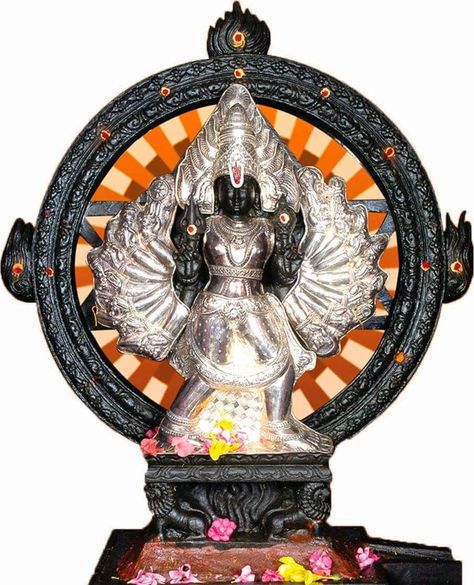 Sudarsanar Sudharshana Chakra Images, Sudharshana Chakra, Buddhist Gods, Chakra Images, Devotional Ideas, Vishnu Priya, Angry Lord Shiva, God Pic, Lord Venkateswara