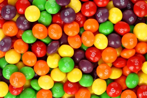 Movie Theater Snacks, Candy Background, Popular Candy, Candy Companies, Food Additives, Food Dye, Kiev Ukraine, Sour Candy, European Food