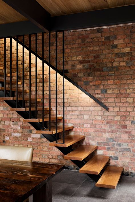 Steel Frame Doors, Modern Remodel, Escalier Design, Steps Design, The Modern House, Modern Masters, Brickwork, Staircase Design, Stairs Design