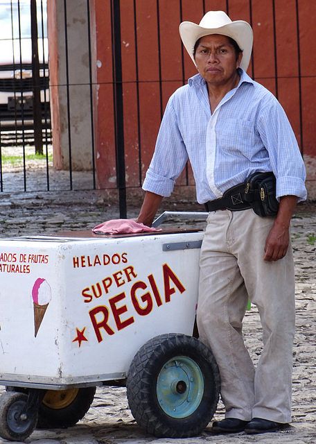 Mexico Photography Culture, Mexican Street Photography, Mexican Food Photography, Mexican Ice Cream, Mexican Photography, Mexico City Food, Life Drawing Reference, Art Painting Gallery, Figure Reference