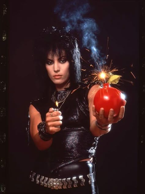 Lita Ford, Women Of Rock, Axl Rose, Joan Jett, Mötley Crüe, Cherry Bomb, Jolie Photo, Band Posters, Music Icon