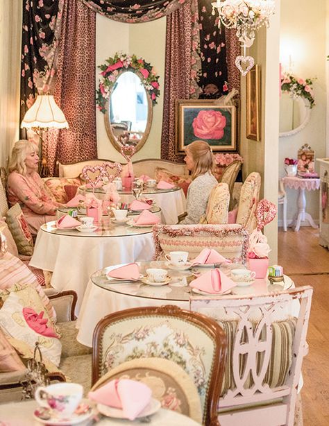 TeaTime 15: Notable Tearooms - TeaTime Magazine English Tea House Interior, English Rose Tea Room, Tea House Interior, Tea Room Interior, English Tea Room, Photos For Vision Board, Tea Room Design, Victorian Tea Room, Tea Room Decor