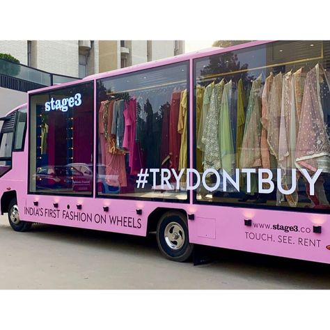 Mobile Fashion Truck, Pink Bus, Workplace Culture, Fashion Truck, Store Design Boutique, Mobile Boutique, Boutique Decor, Experiential Marketing, Girly Aesthetic